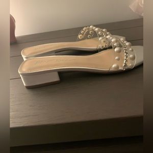 Betsey Johnson small heel/sandal